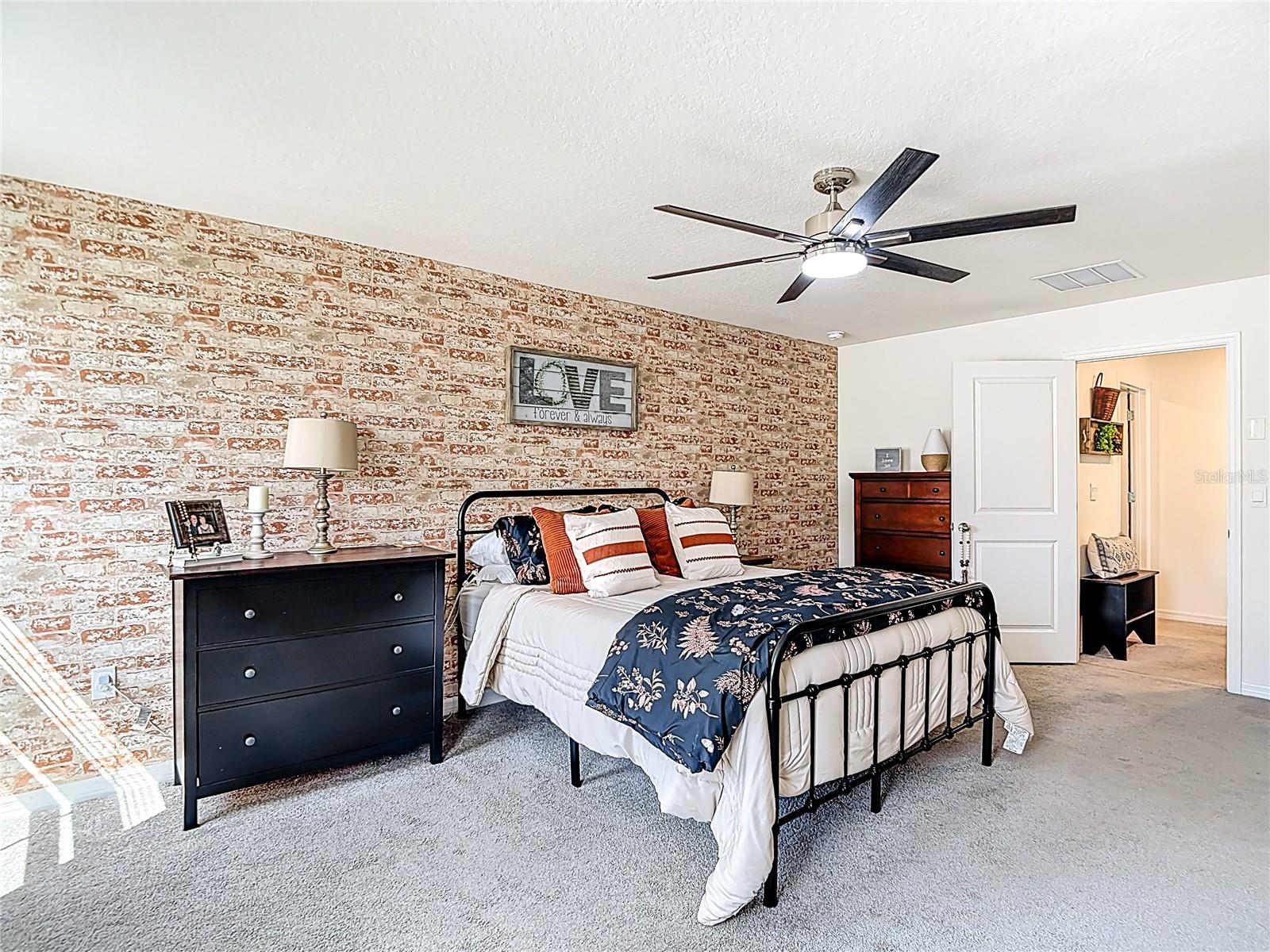 ABBOTT PARK - Residential