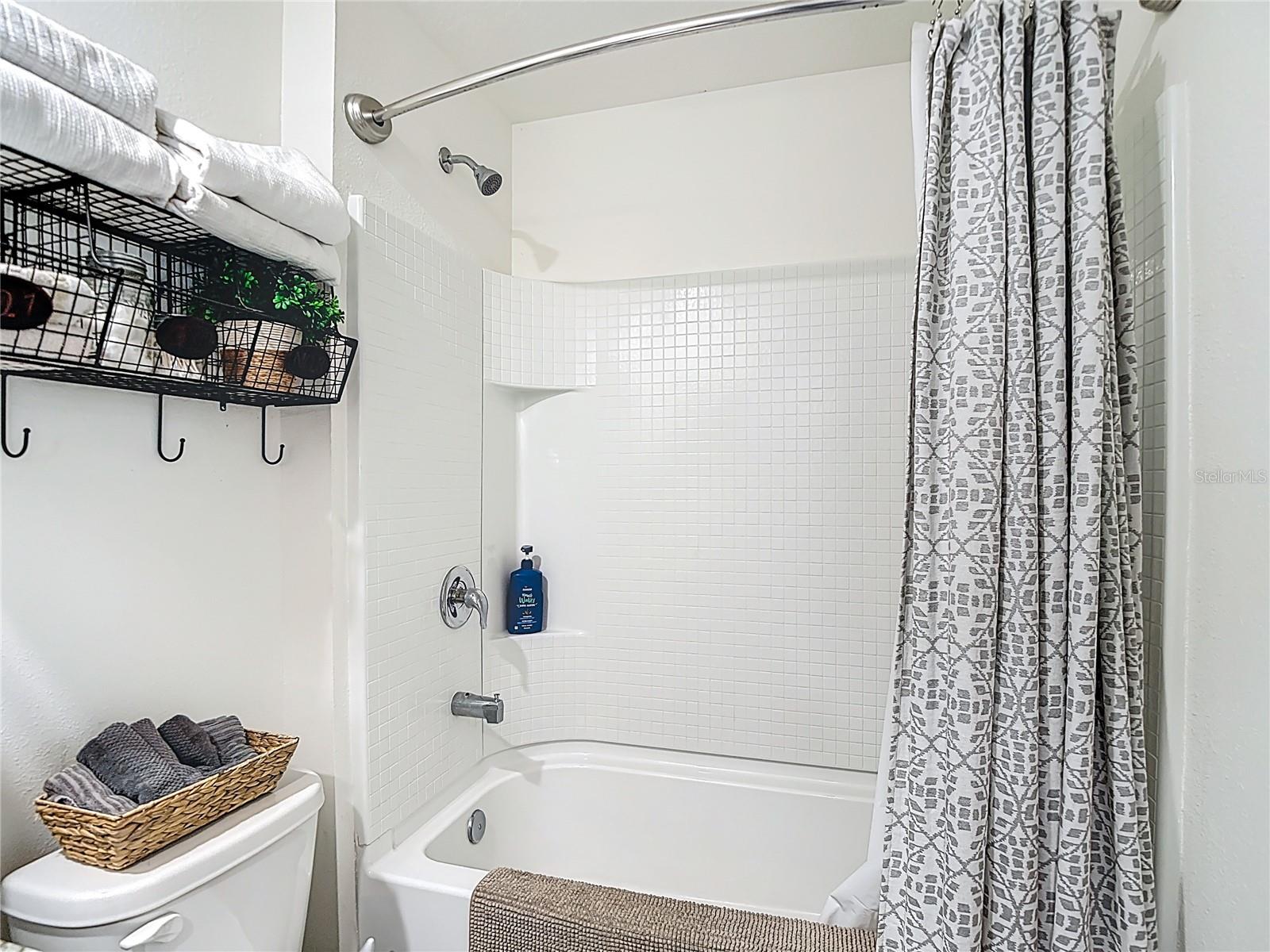 ABBOTT PARK - Residential