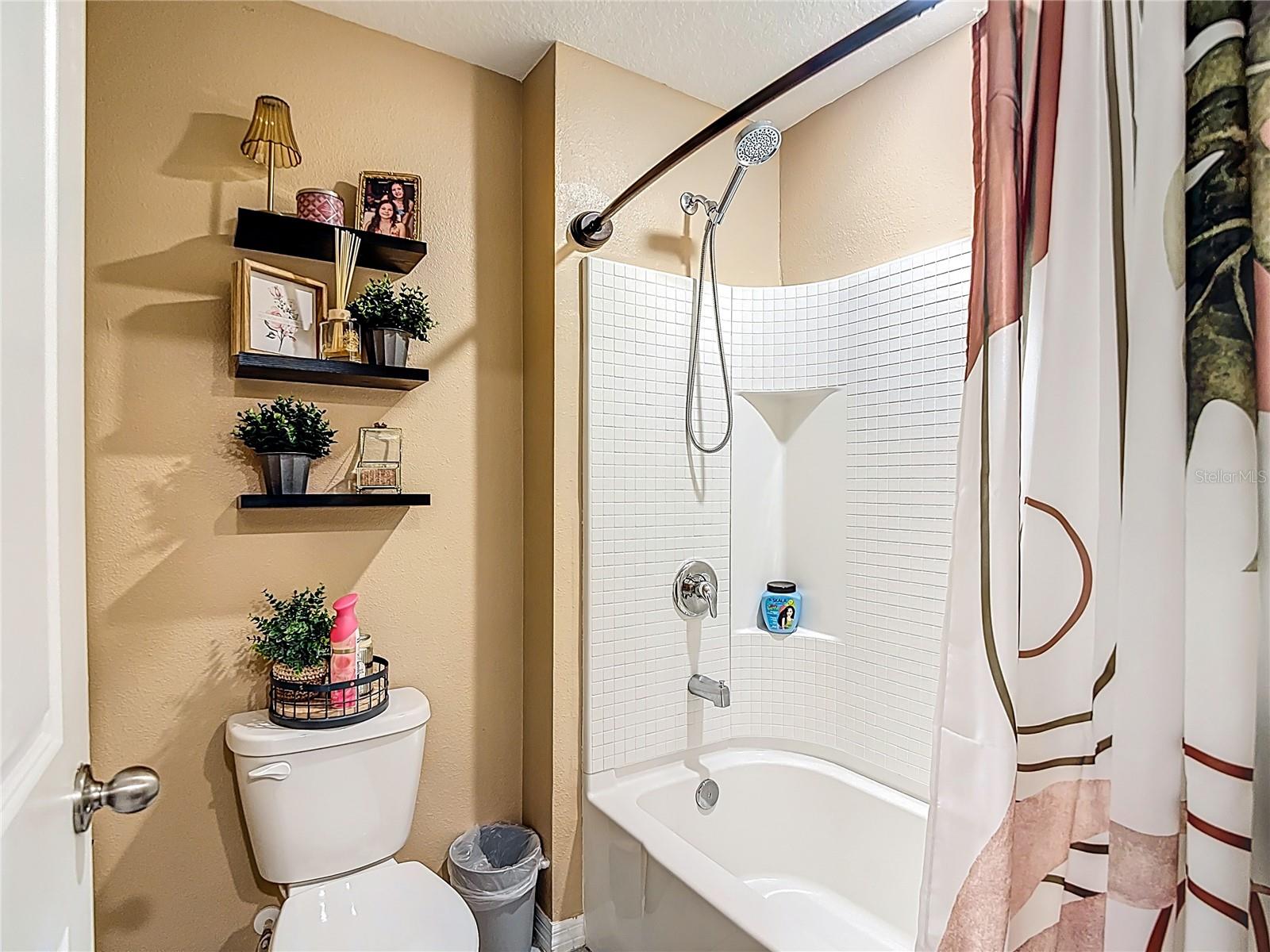 ABBOTT PARK - Residential