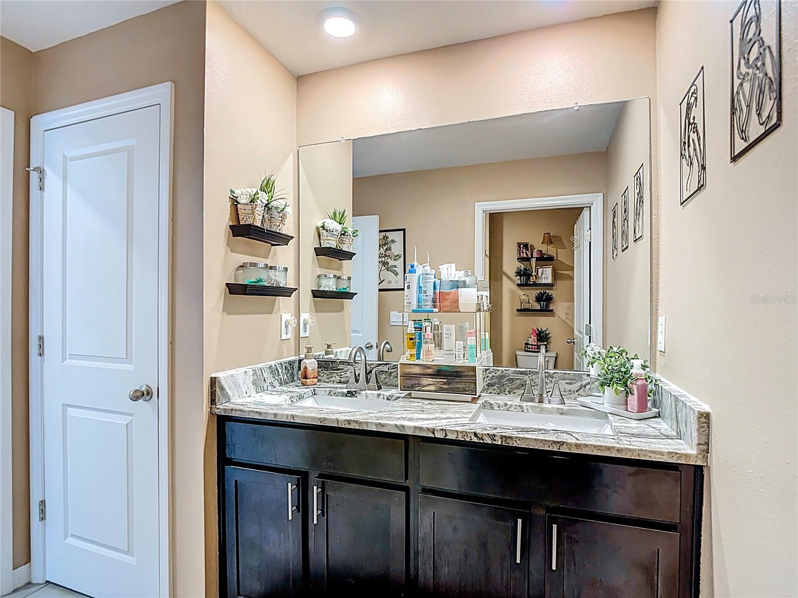 ABBOTT PARK - Residential