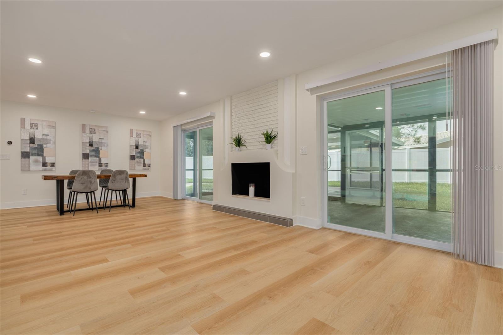 2065 ENVOY COURT