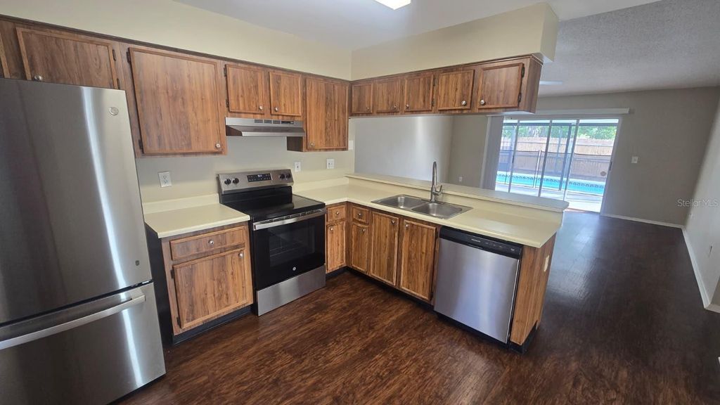 Photo of 1407 Foxboro Drive, Brandon, FL 33511 (MLS # TB8483896)