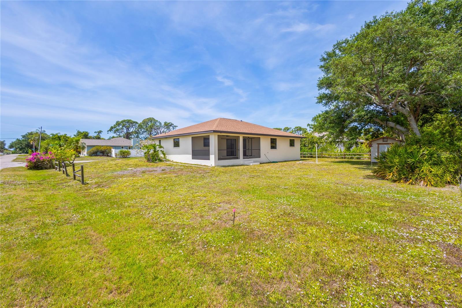 SOUTH VENICE - Residential