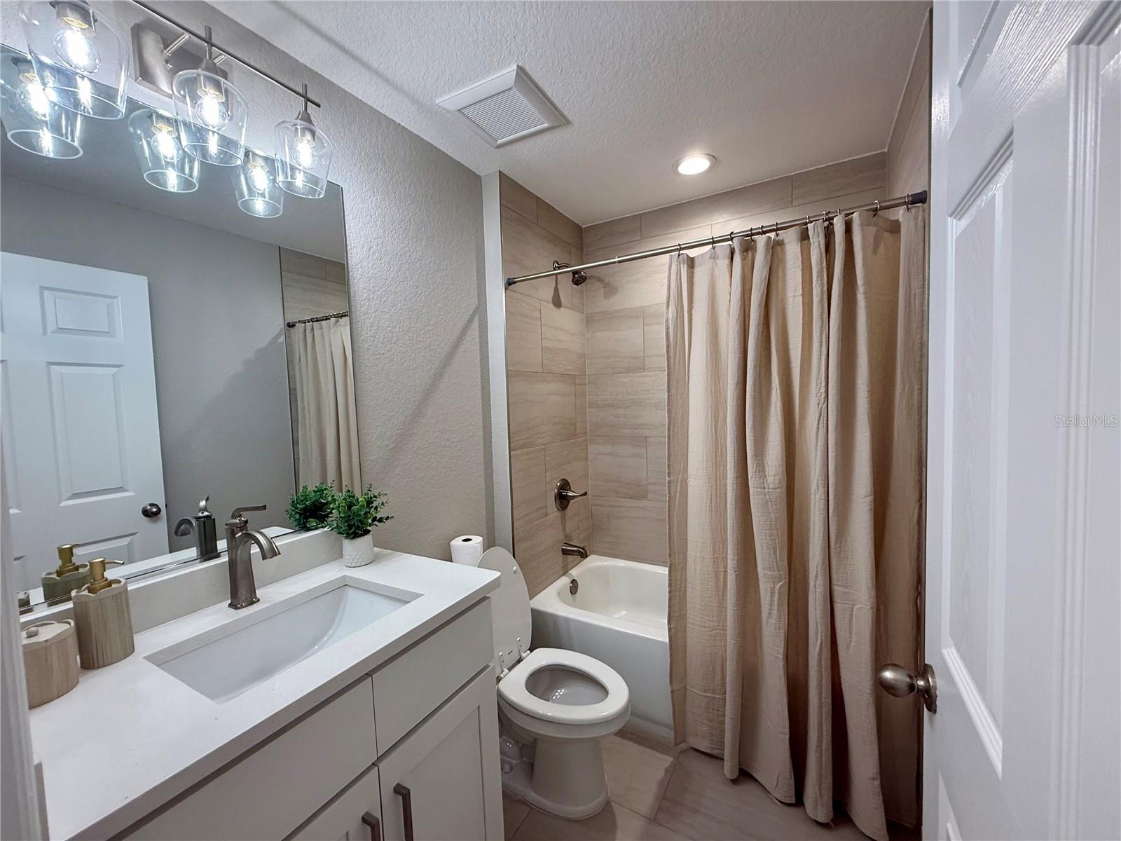 SILVER SPGS SHORES UN 16 - Residential