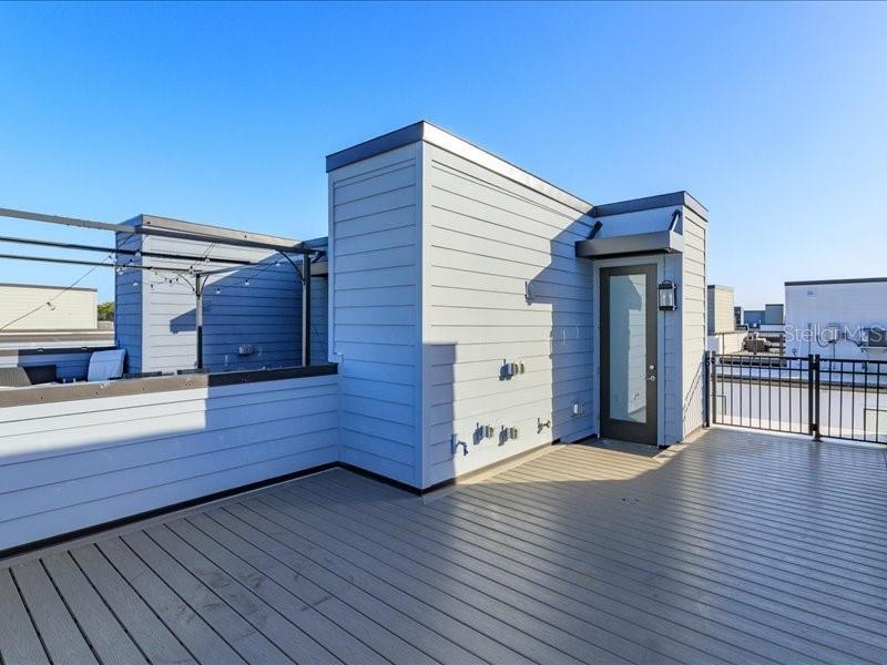 BRIX/THE PACKING DISTRICT - Residential Lease