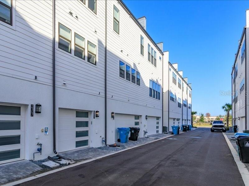 BRIX/THE PACKING DISTRICT - Residential Lease