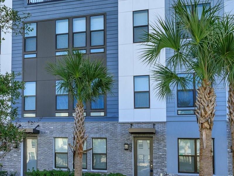 BRIX/THE PACKING DISTRICT - Residential Lease