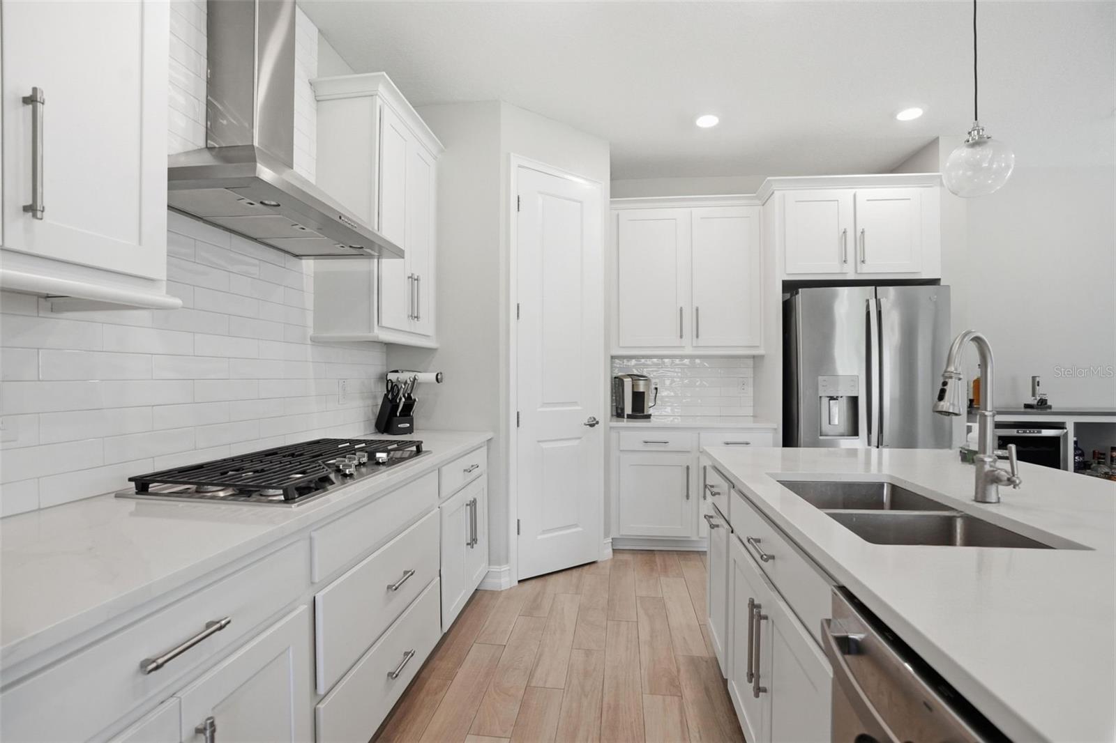 ESTANCIA PH 4 - Residential