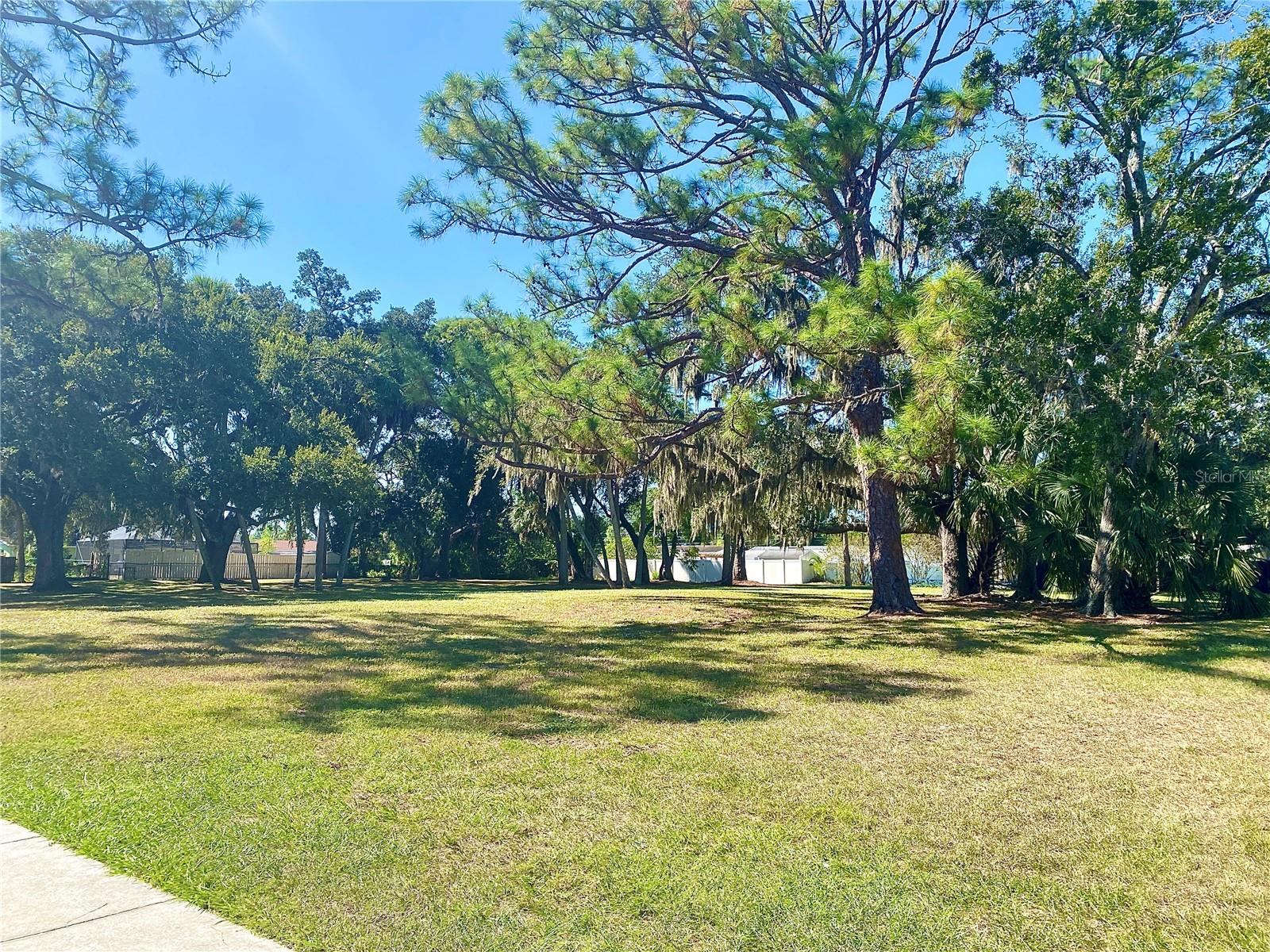 BRENTWOOD ESTATES - Residential