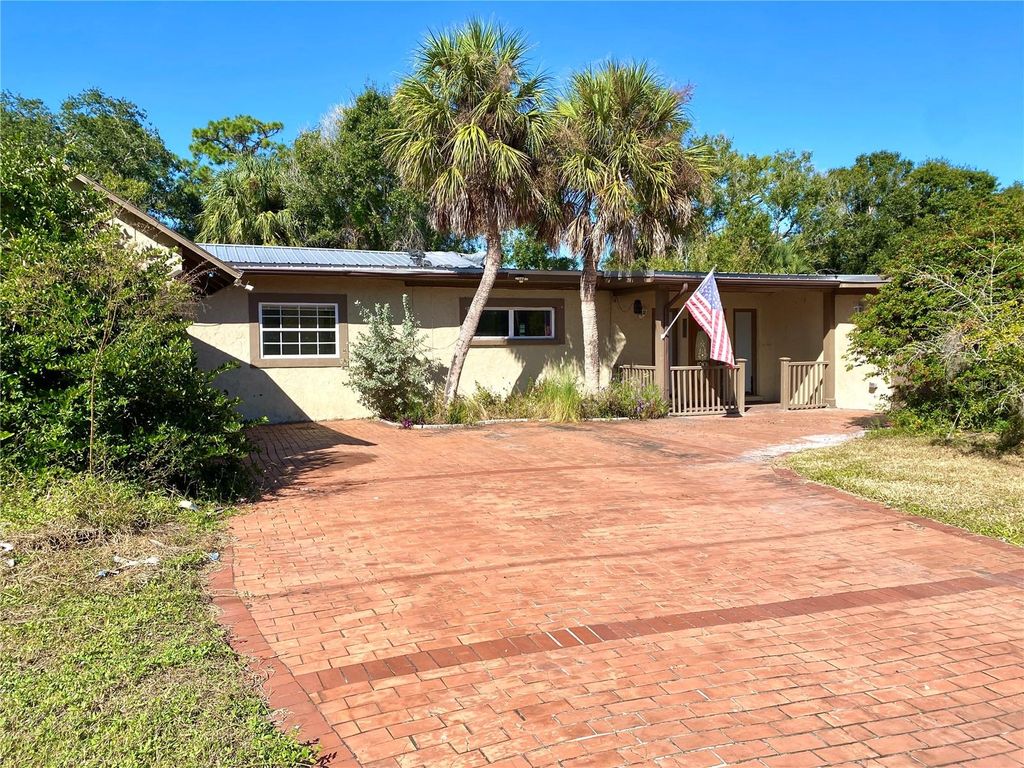 Photo of 2040 Java Plum Avenue, Sarasota, FL 34232 (MLS # A4670429)