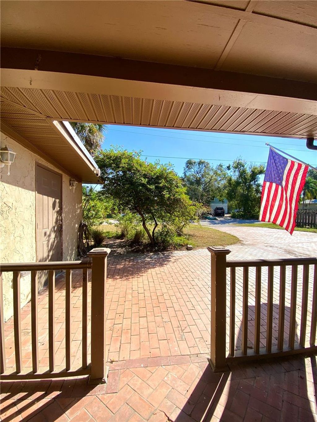 Photo of 2040 Java Plum Avenue, Sarasota, FL 34232 (MLS # A4670429)