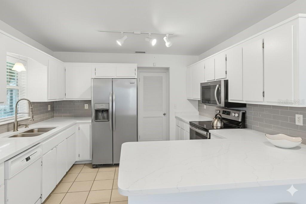 HARBOR HEIGHTS - Residential