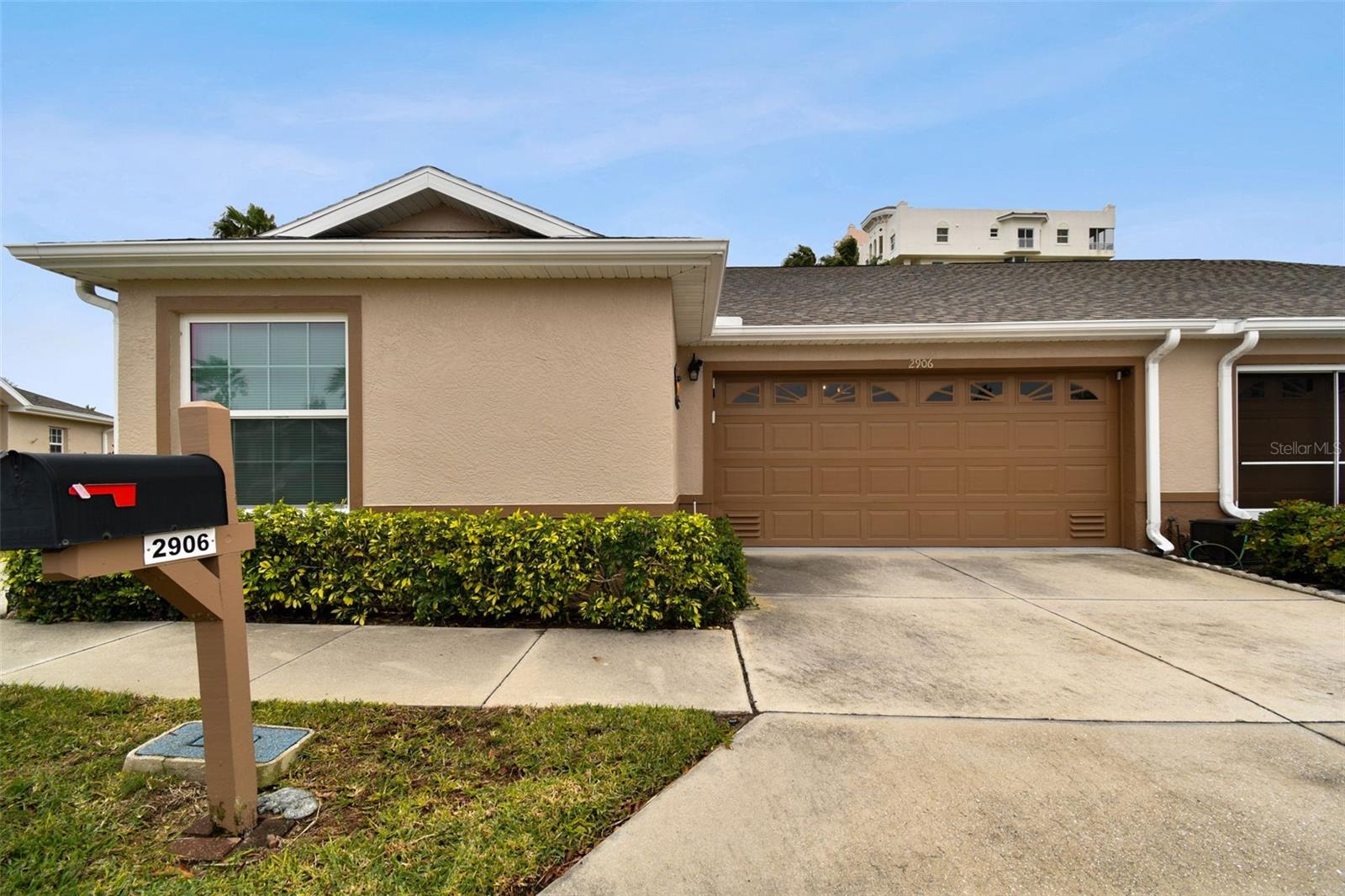 This 3 bedroom 2 bath villa has many upgrades and shows like a model home. It comes turnkey furnished and is move in ready for its new owners. The villa is located just feet from the saltwater estuaries of terra Ceia bay and a short walk along the mangrove lined walkway and Pier extending into the bay for views of the skyway and unparalleled sunsets. As part of the captains court hoa you have full access to the edgewater pool which is heated to 86 degrees year round. Other amenities in the community (for a fee) include tennis and pickle ball courts , the golf course , fitness center , tiki bar , bingo , trivia , bar poker and other activities in the clubhouse which offers a full service restaurant. Don’t miss this opportunity inside the hidden gem of this community.
