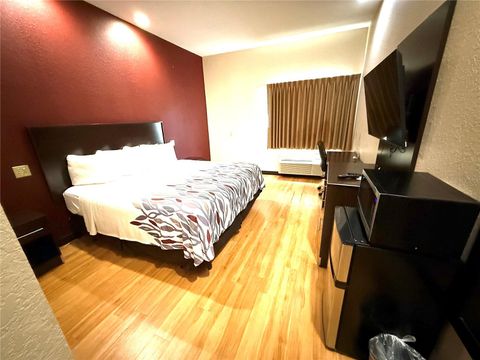 Tiny photo for 120 NW 40th Avenue, Ocala, FL 34482 (MLS # TB8466780)