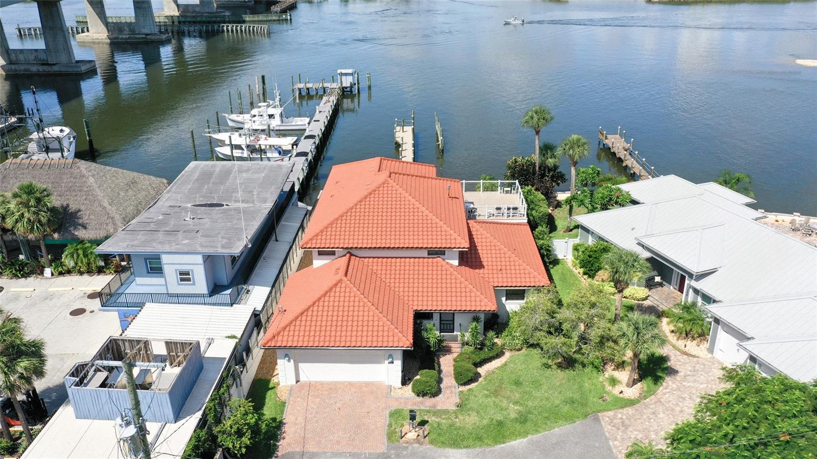 122 CORAL WAY