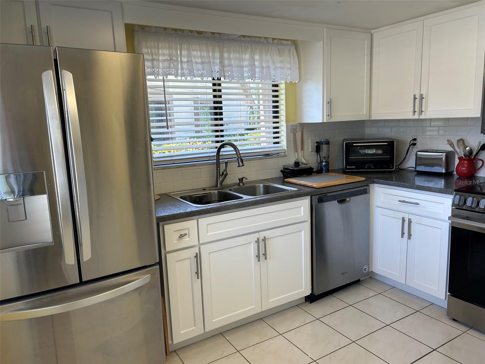 2572 LAURELWOOD DRIVE 12A