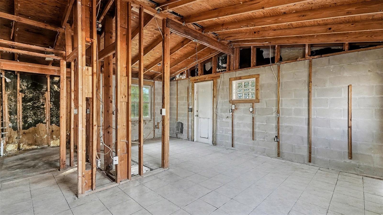 DEXTER PARK VILLAS UNREC SUB - Residential