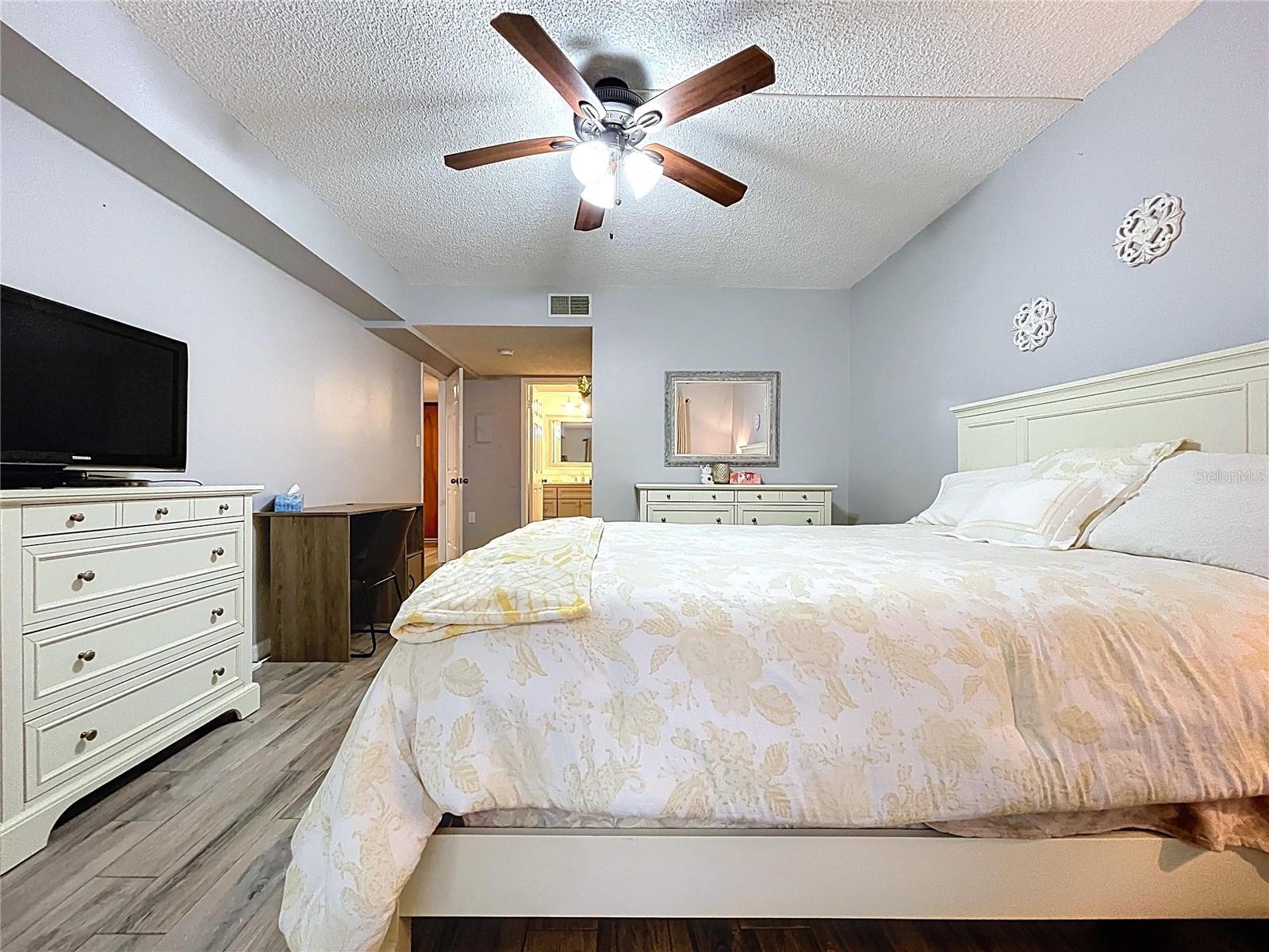 INVERNESS CONDO - Residential