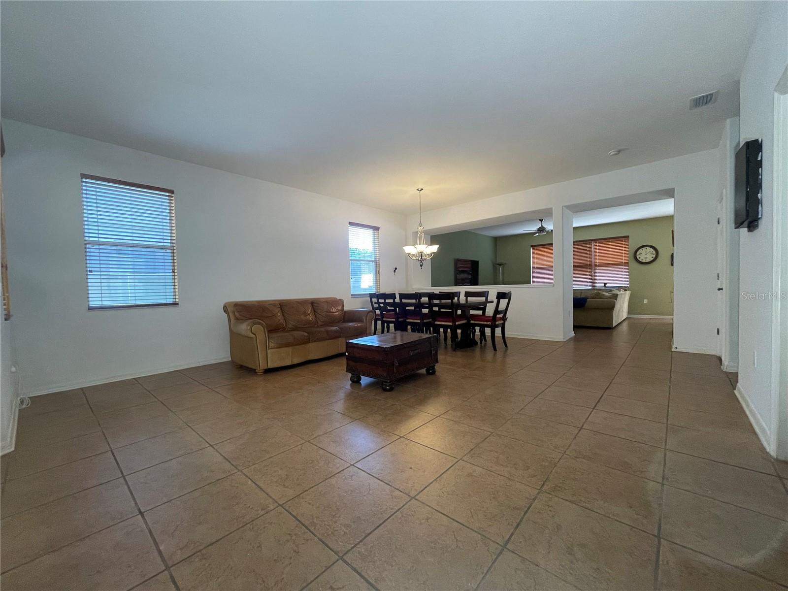 9126 LANTERN OAK WAY