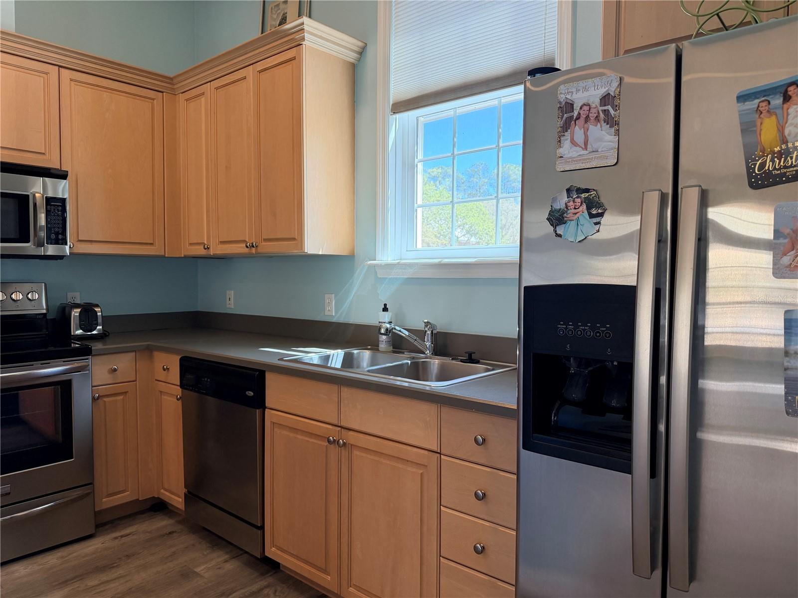 HP/VILLAGE CENTER 29 - Residential Lease