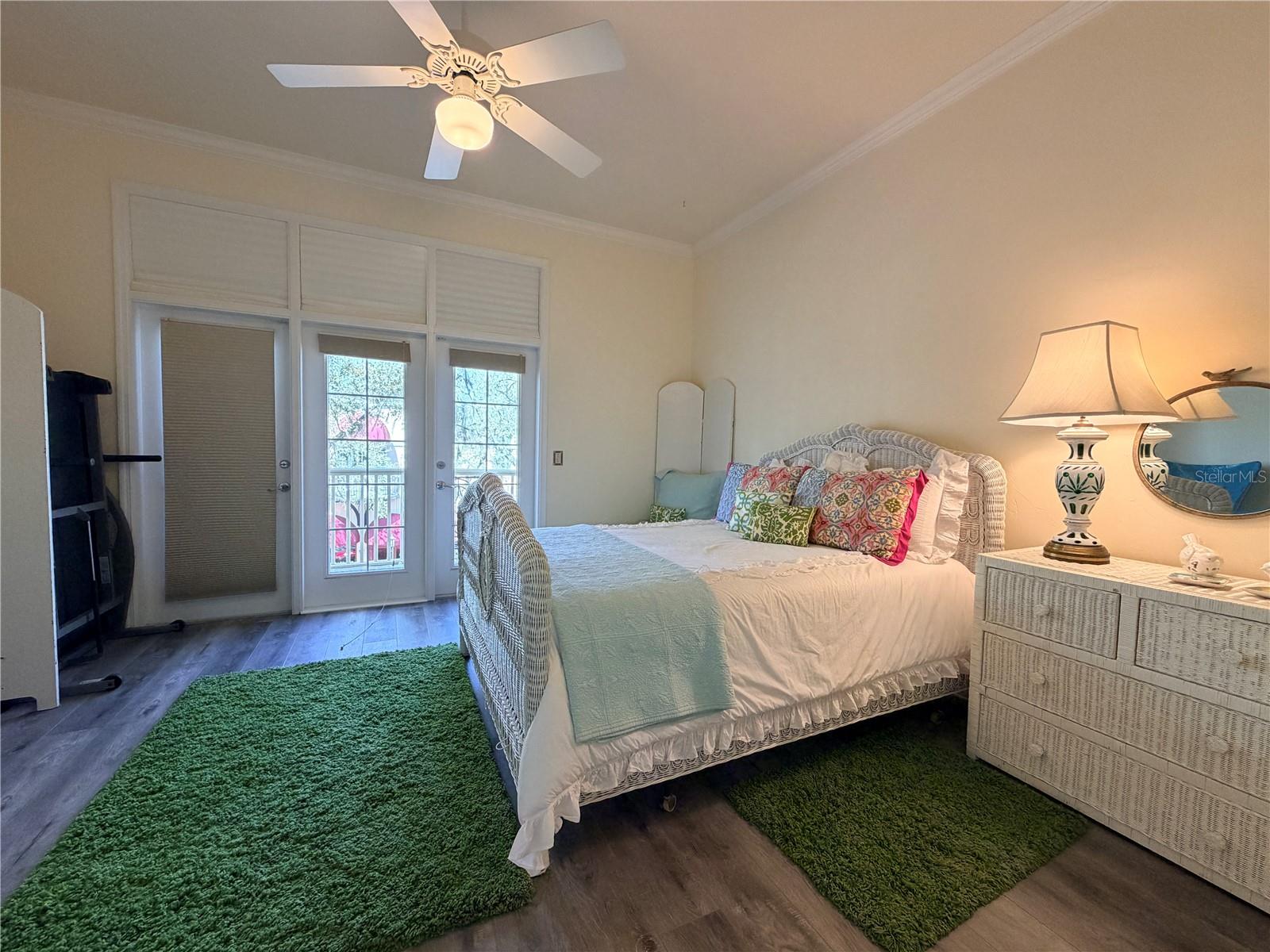 HP/VILLAGE CENTER 29 - Residential Lease