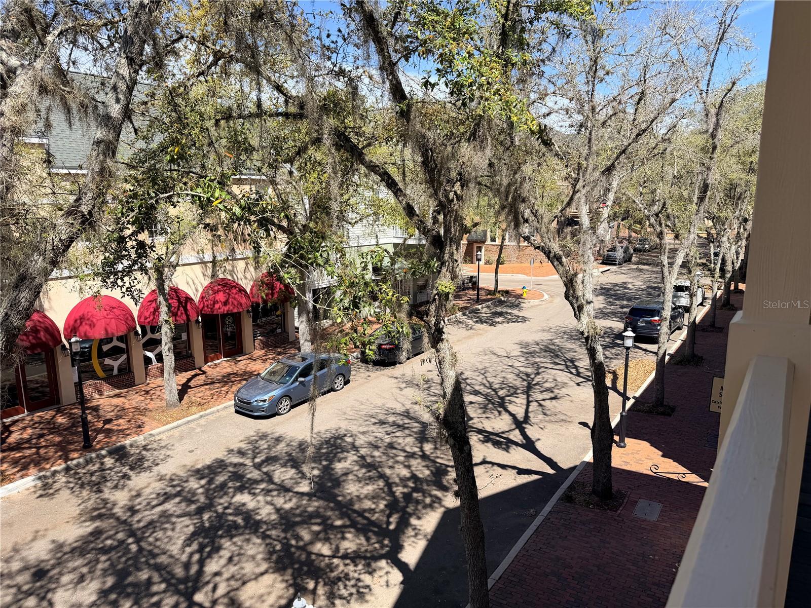 HP/VILLAGE CENTER 29 - Residential Lease