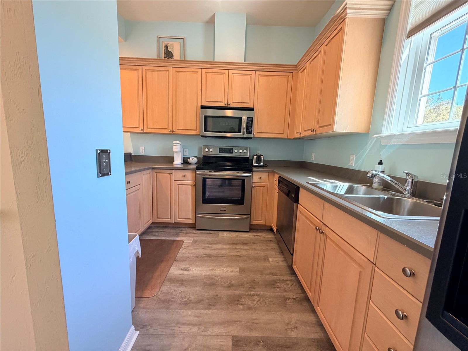 HP/VILLAGE CENTER 29 - Residential Lease