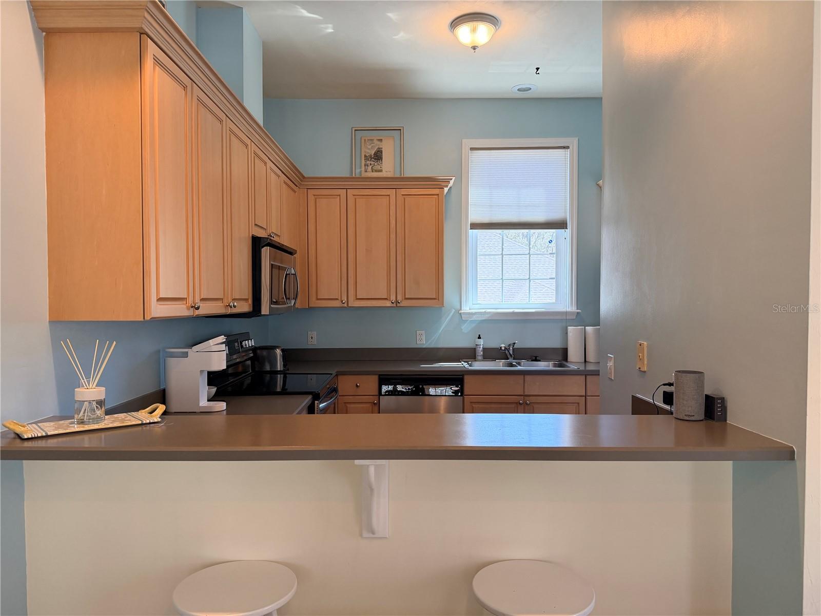 HP/VILLAGE CENTER 29 - Residential Lease