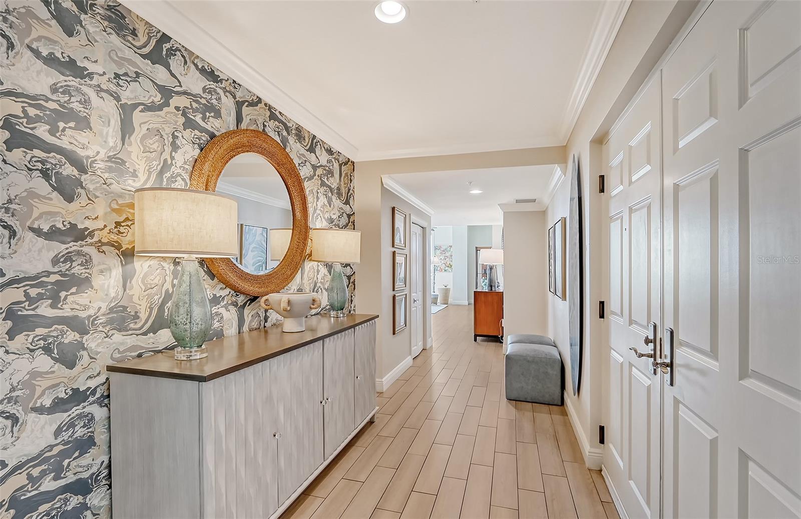 800 N TAMIAMI TRAIL 1817