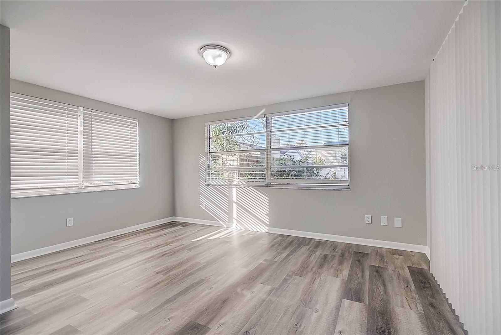 EMBASSY HILLS - Residential