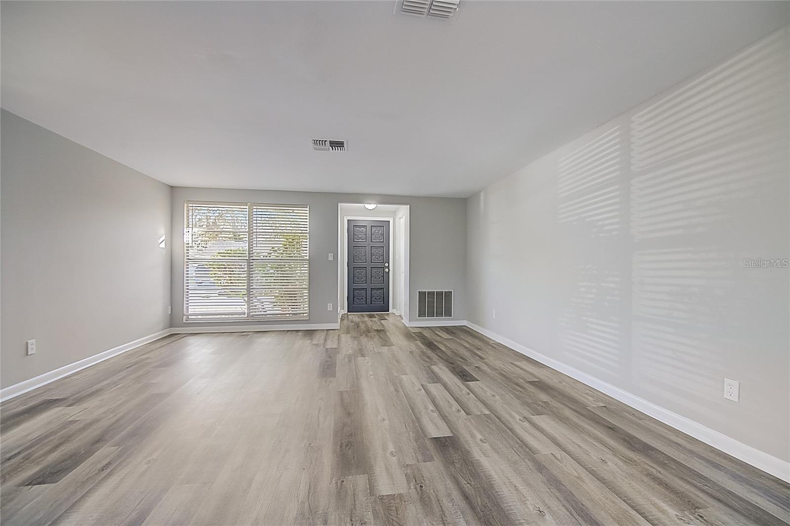 8923 CANDLEWICK LANE