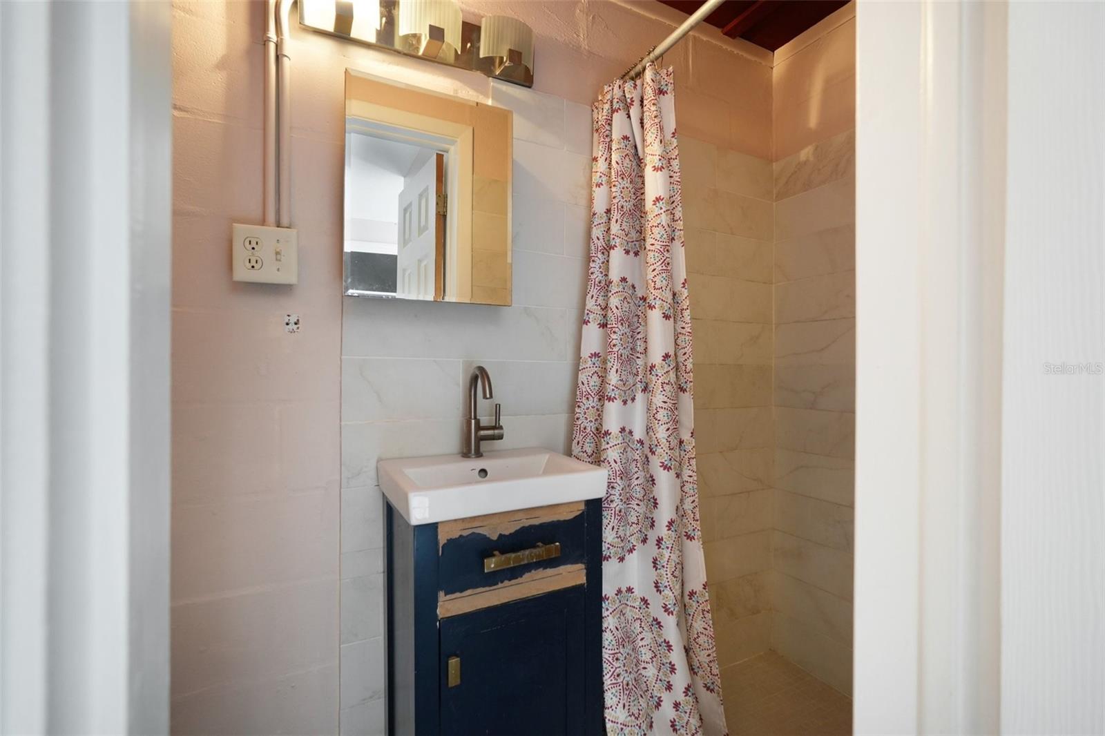 HOLIDAY LAKE ESTATES - Residential