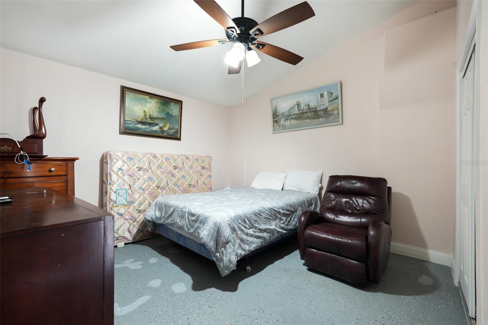 HOLIDAY LAKE ESTATES - Residential