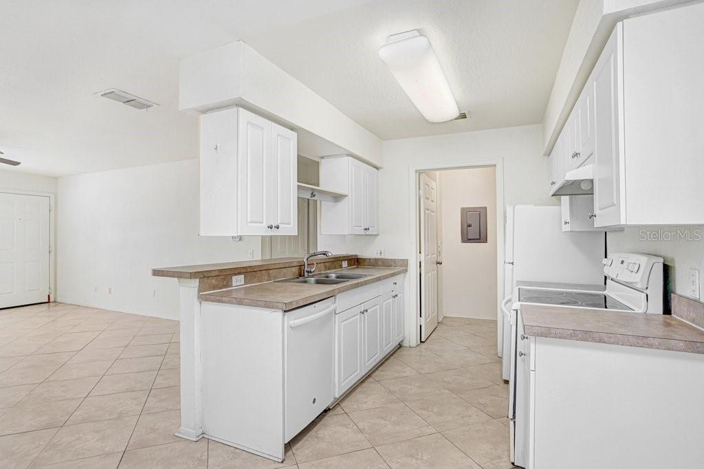 BELMONT AT RYALS CHASE CONDO - Residential