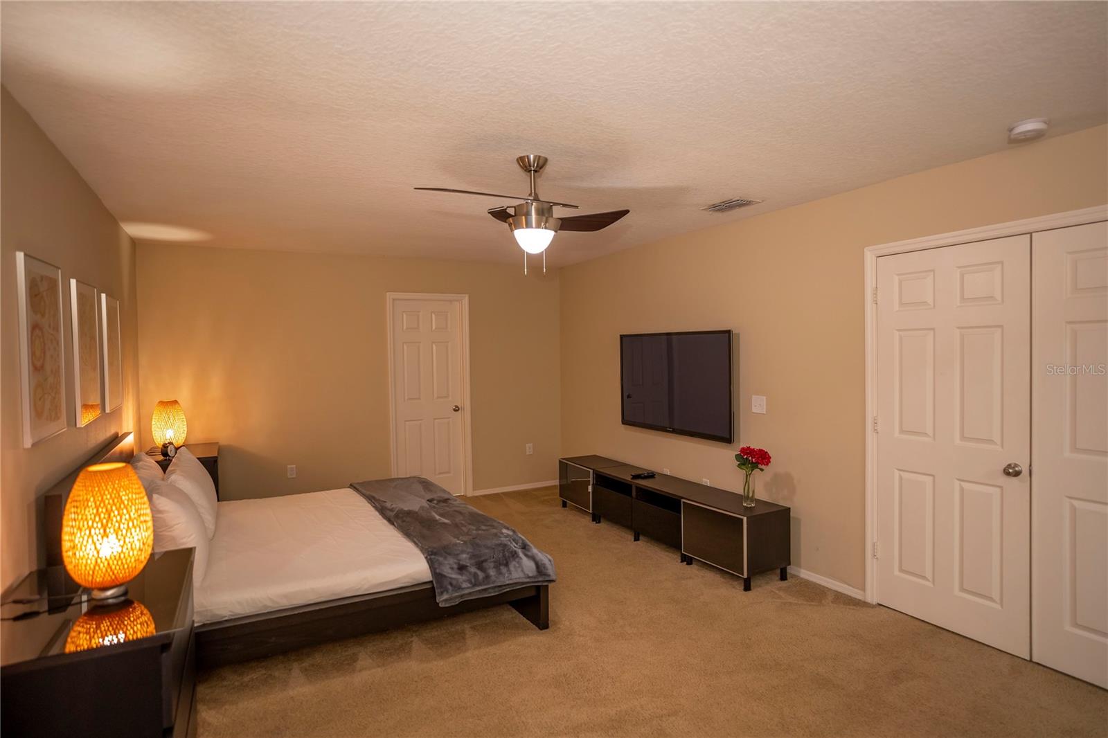 CRYSTAL COVE RESORT - Residential