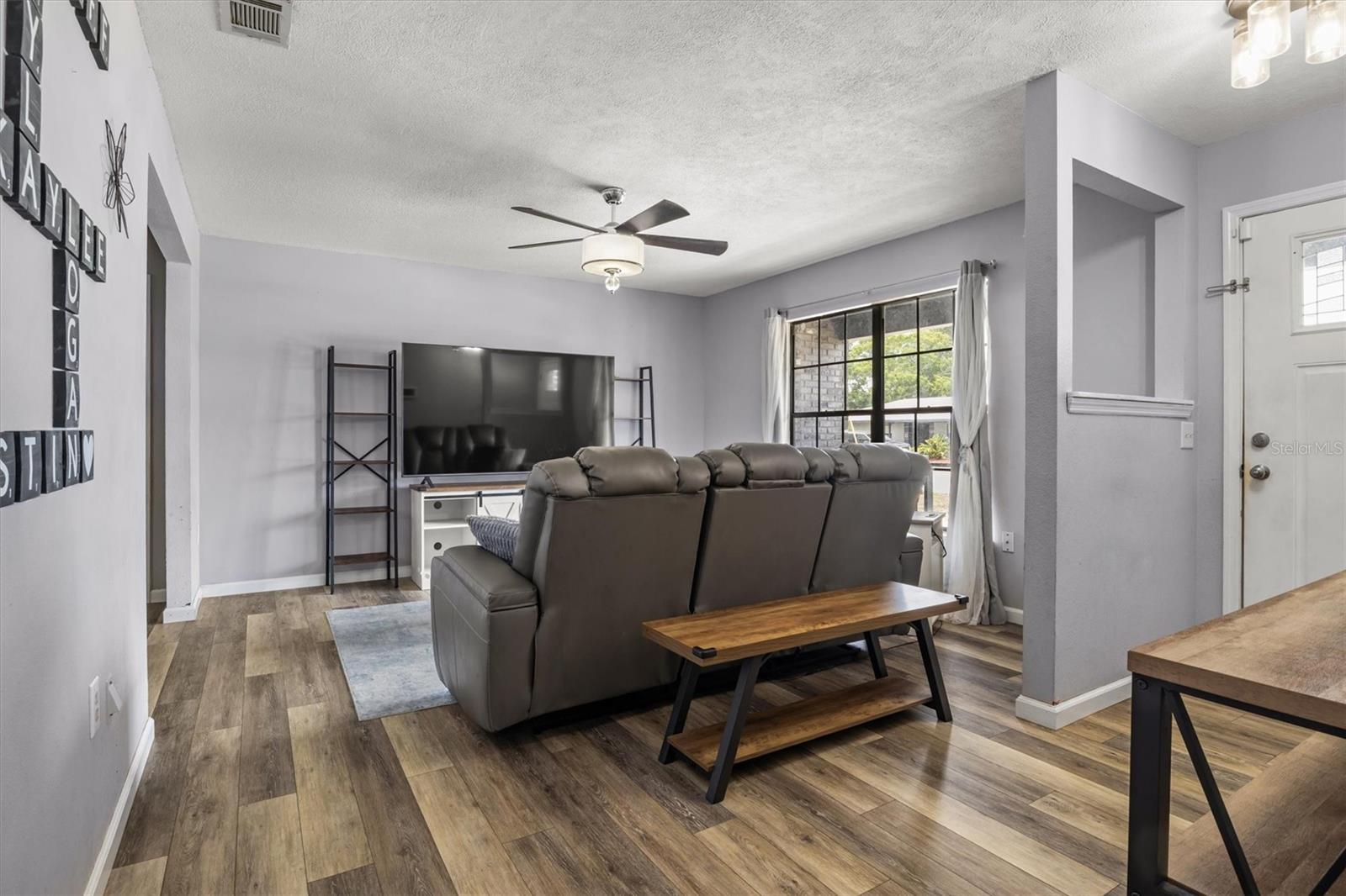 SUNNY GLEN PH 02 - Residential