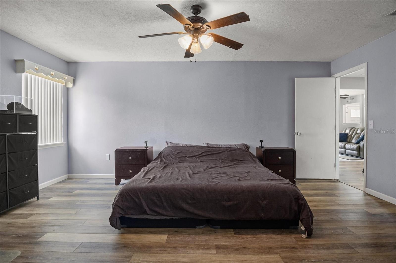 SUNNY GLEN PH 02 - Residential