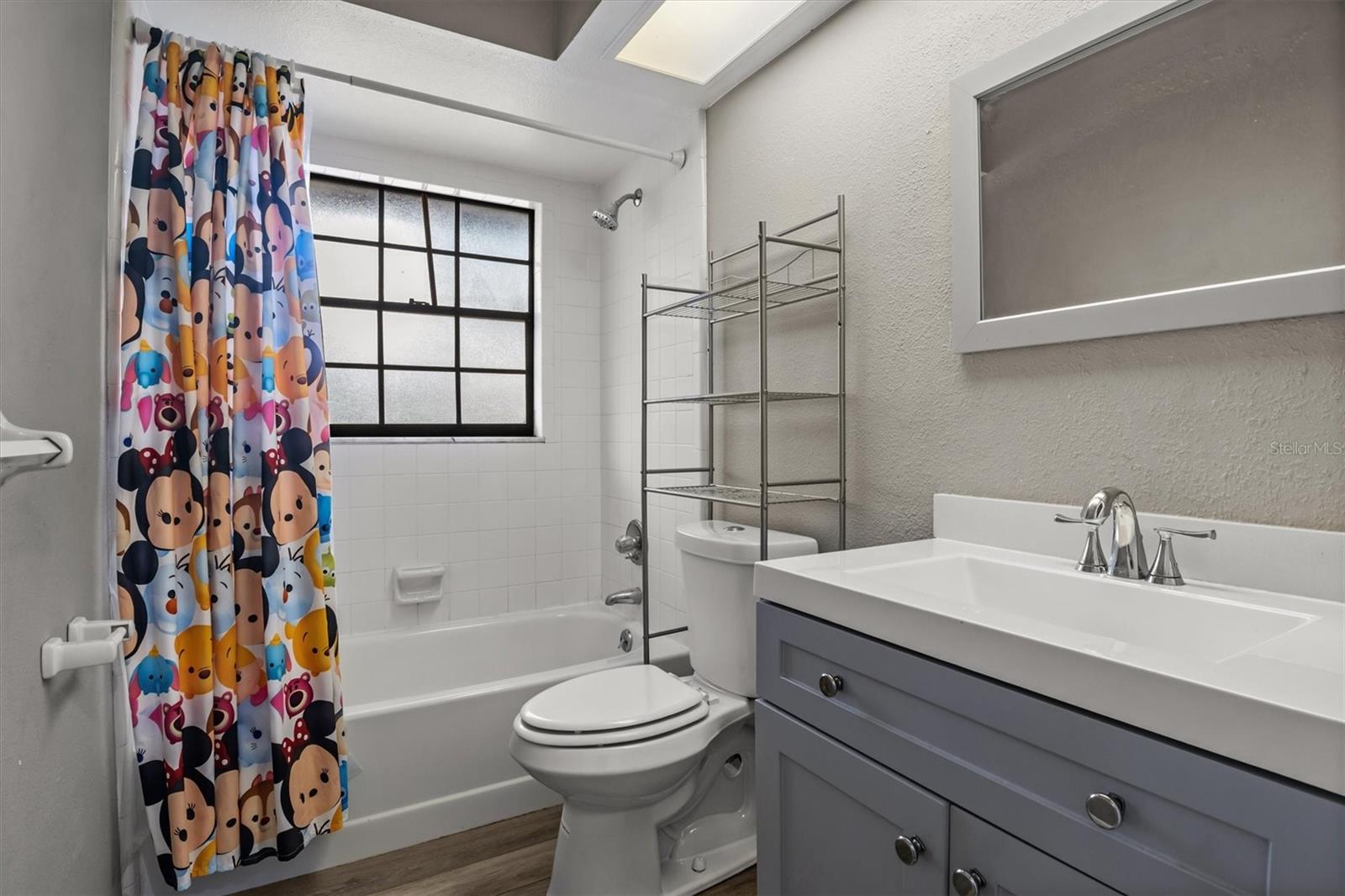 SUNNY GLEN PH 02 - Residential