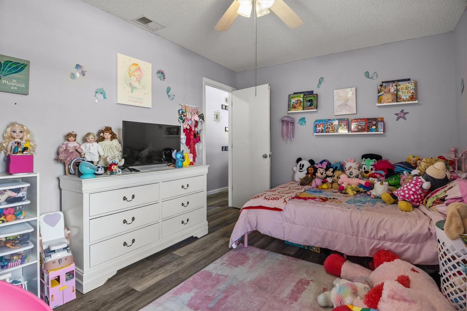 SUNNY GLEN PH 02 - Residential