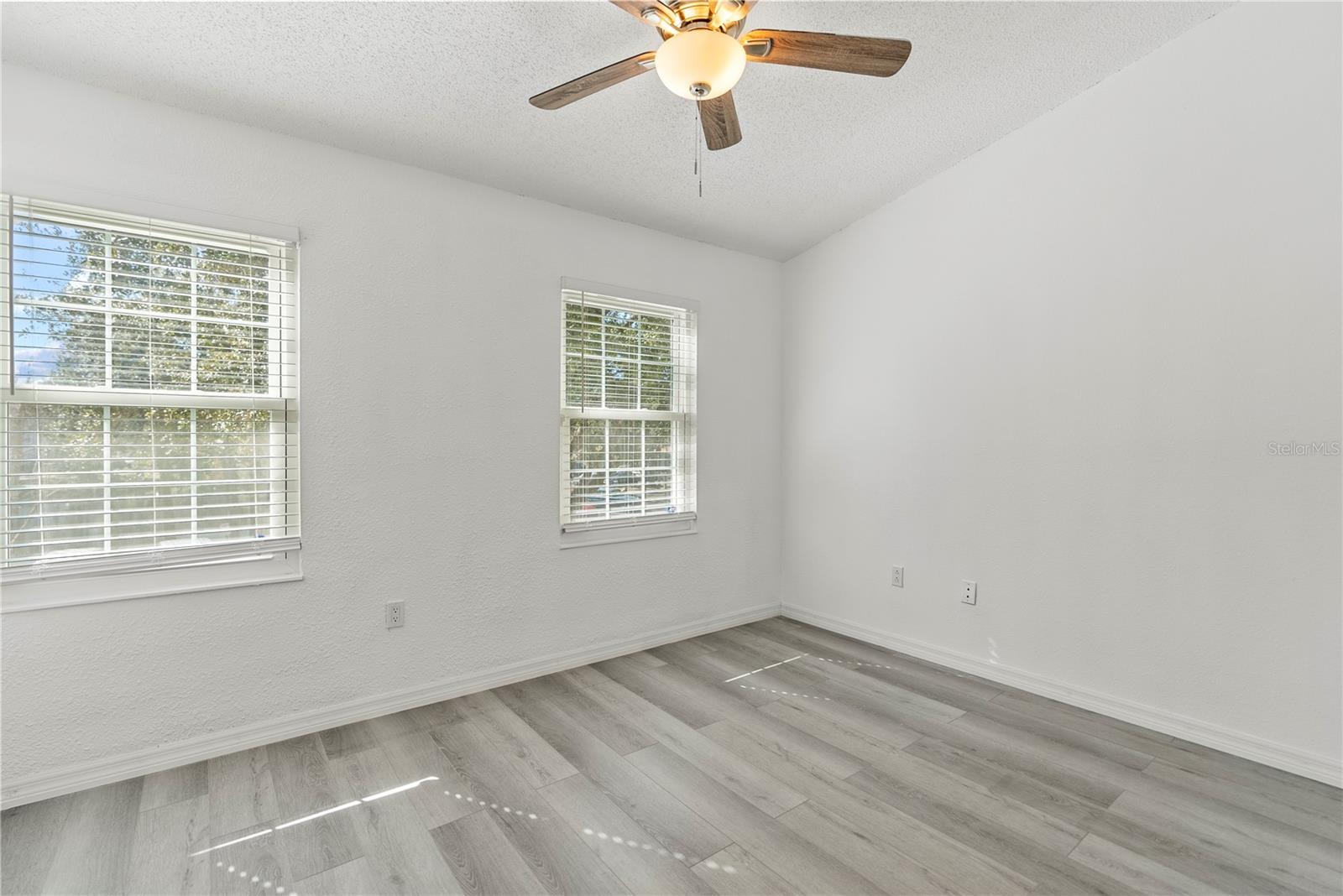 HUNTERS KEY TWNHMS AT NORT - Residential Lease