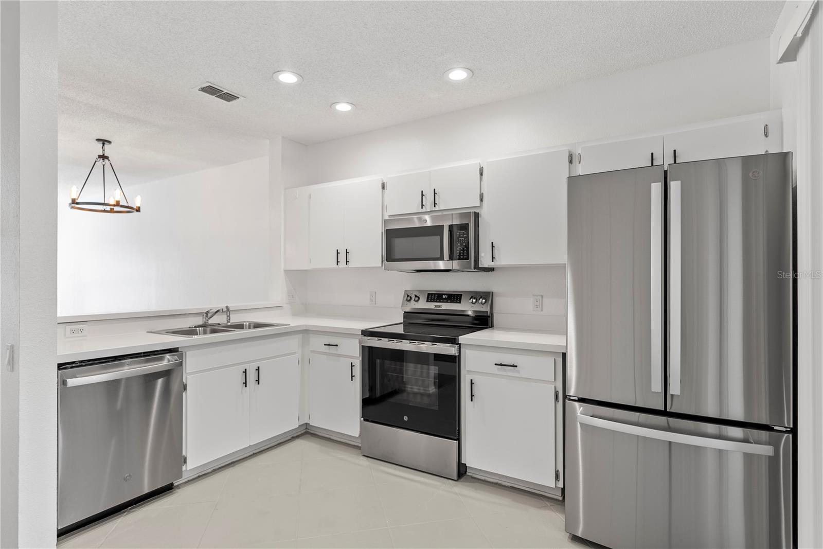 HUNTERS KEY TWNHMS AT NORT - Residential Lease