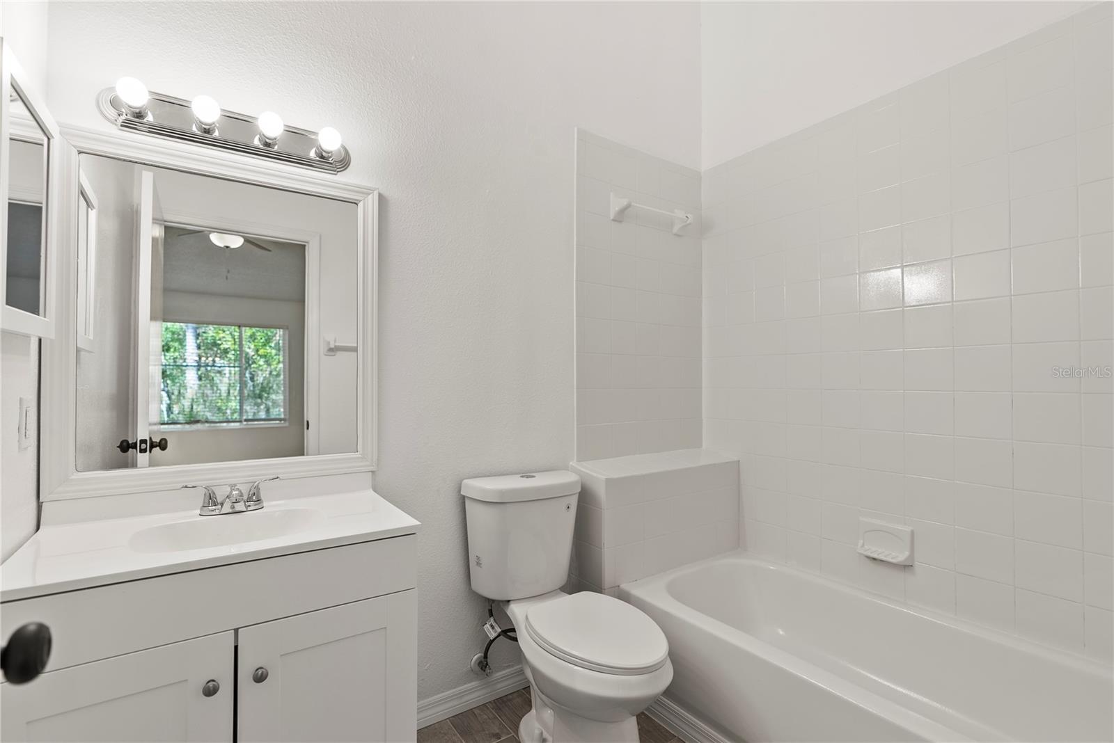 HUNTERS KEY TWNHMS AT NORT - Residential Lease