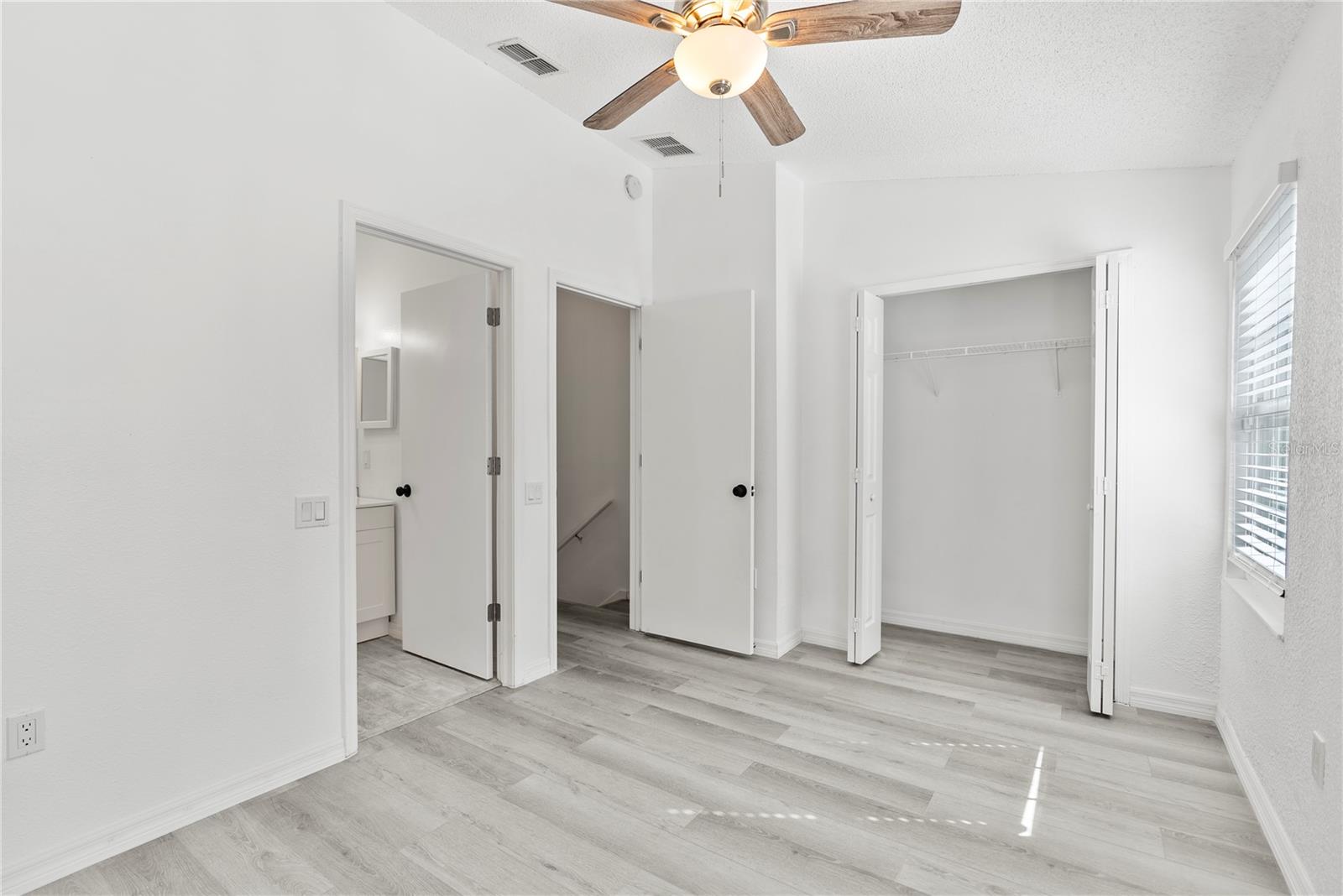 HUNTERS KEY TWNHMS AT NORT - Residential Lease