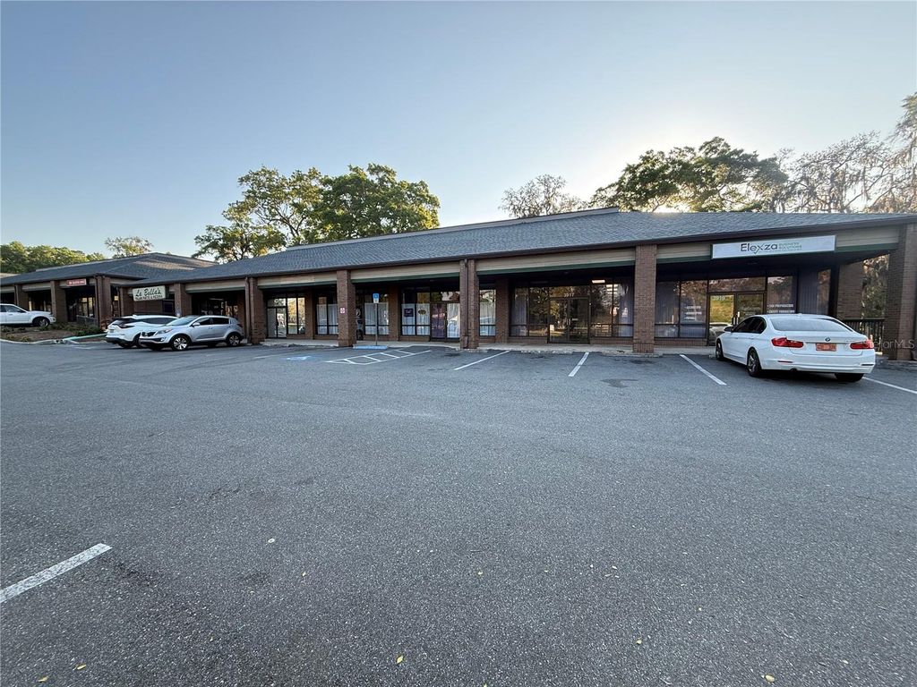 Photo of 3917 SE Lake Weir Avenue, Ocala, FL 34480 (MLS # OM722022)