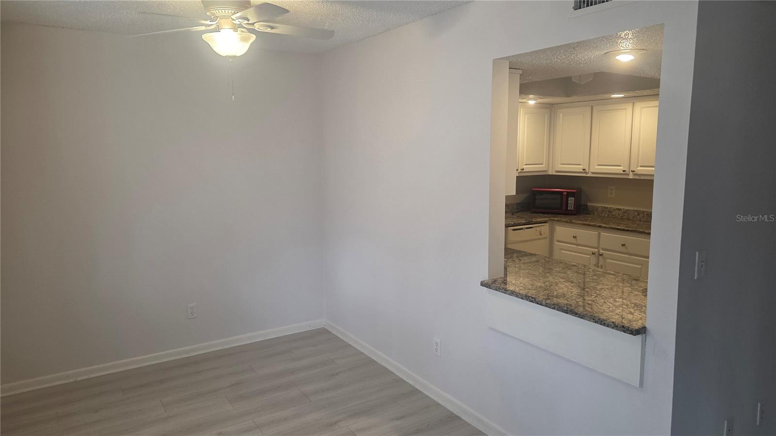 589 FAIRWAYS CIRCLE B