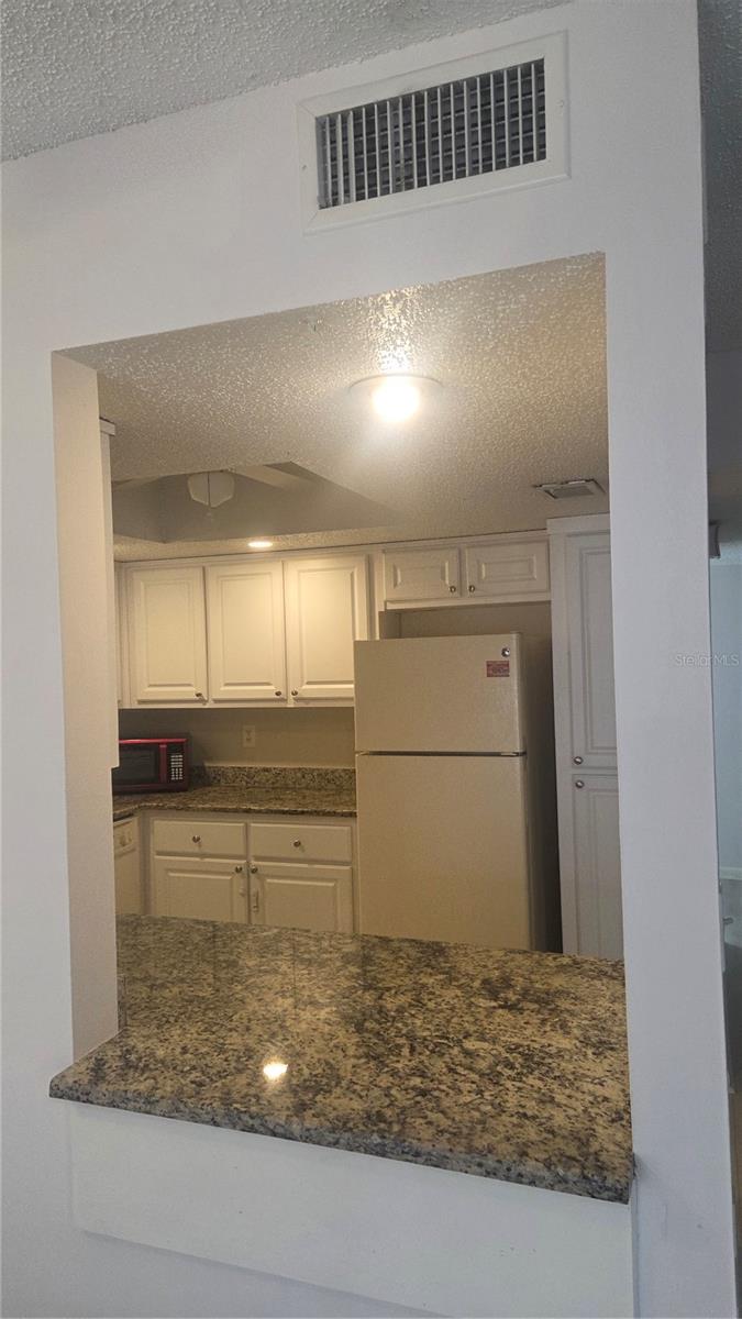 589 FAIRWAYS CIRCLE B