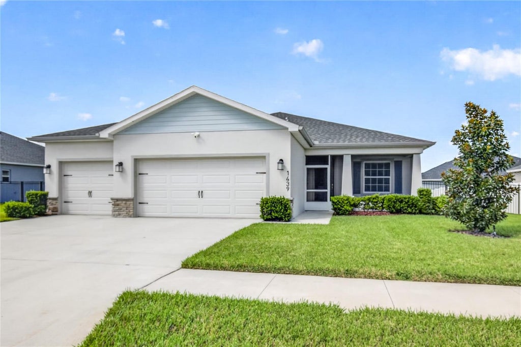 Photo of 1439 Melrose Street, Lake Alfred, FL 33850 (MLS # G5118302)