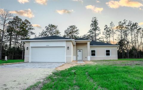 A home in LAKE WALES