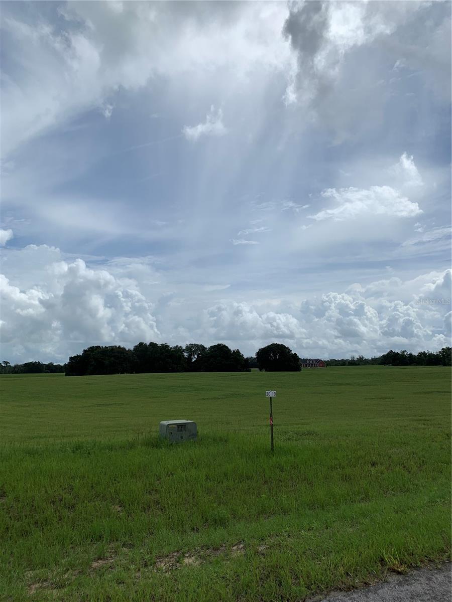 THUNDER RANCH - Land