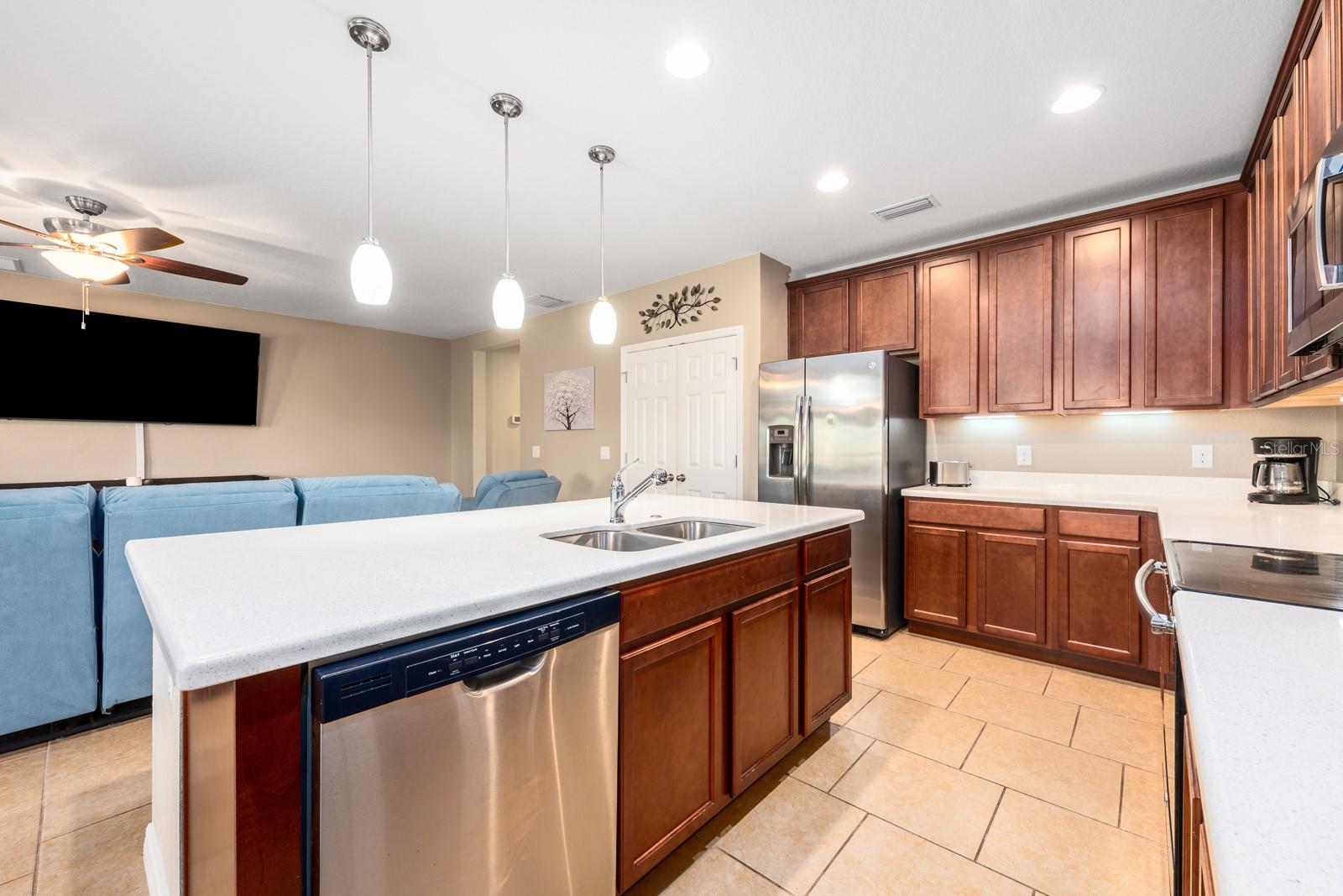 GROVELAND PRESERVE AT SUNRISE PH 01 - Residential